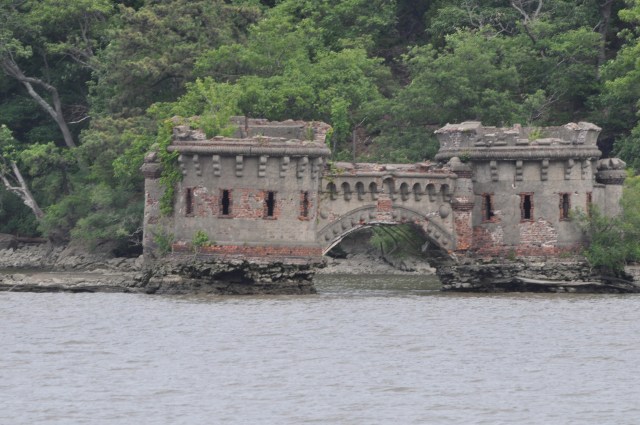 The ruins continue to deteriorate.